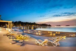 Hotel Valkanela Camping