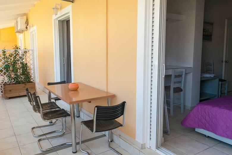 Apartamentos Tom & John Center