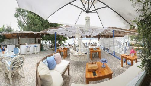 Blue Bosprina Hotel