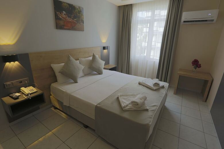 Millennium Park Hotel