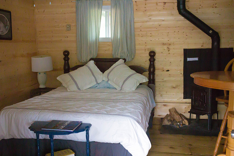 Hotel Mattawa River Cottages & Cardinal Restaurant