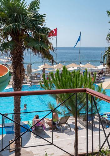 Assos Eden Gardens Hotel