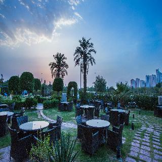 New Park Hotel