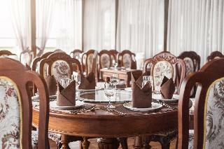 Le Castle River Hotel Apartment