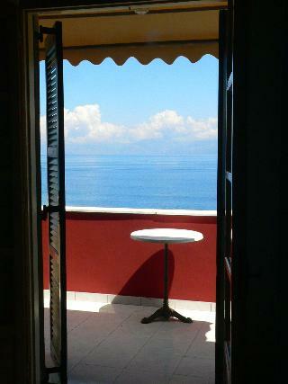 Hotel Apraos Bay