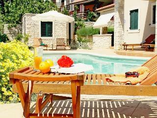 Hotel Apartments Salu