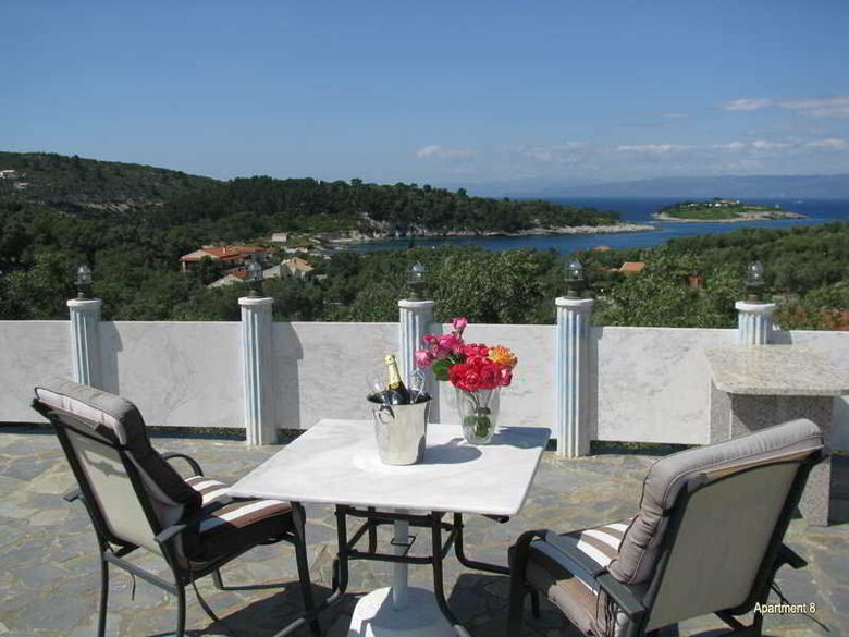 Hotel Paco's Resort & Luxury Apartments