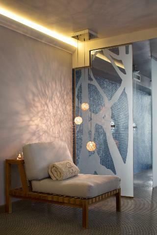 Palmon Bay Hotel & Spa