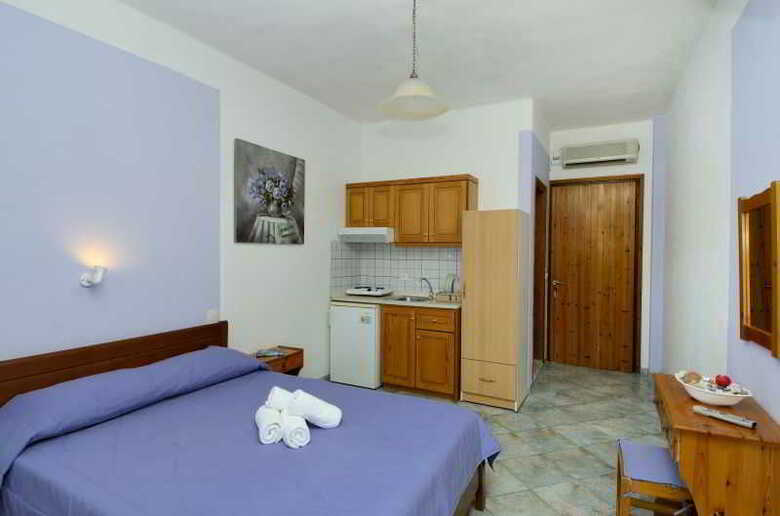 Apartamentos Eleni Studios