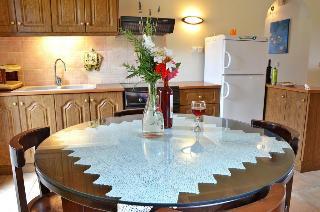 Traditional Villas Therianos