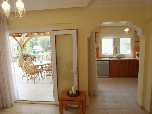 Sea Breeze Hotel And Apartments