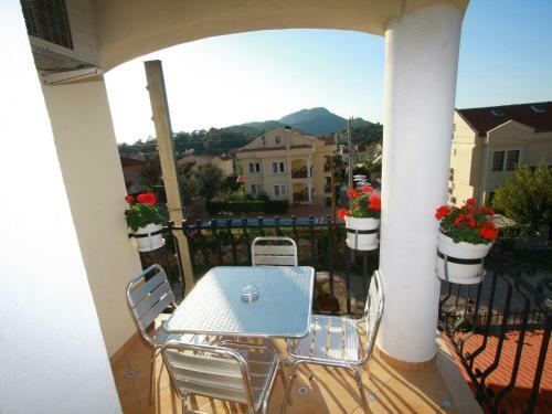 Sea Breeze Hotel And Apartments