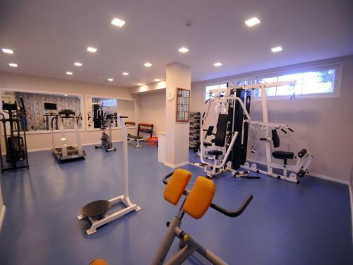 Sea Breeze Hotel And Apartments
