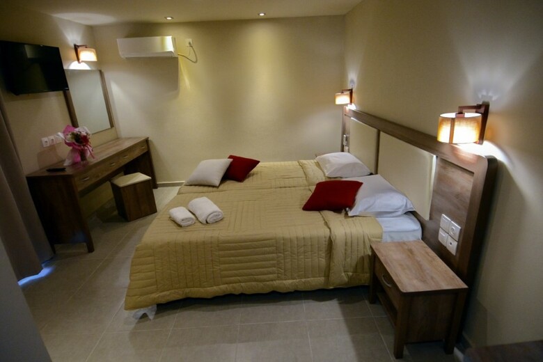 Hotel Blue Sea - Argyrades Beach