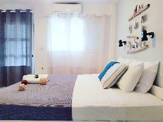 Angelos Apartments