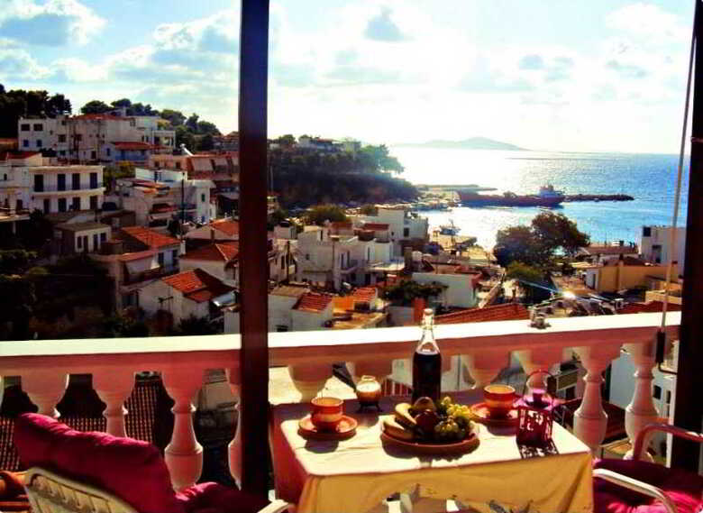 Angelos Apartments