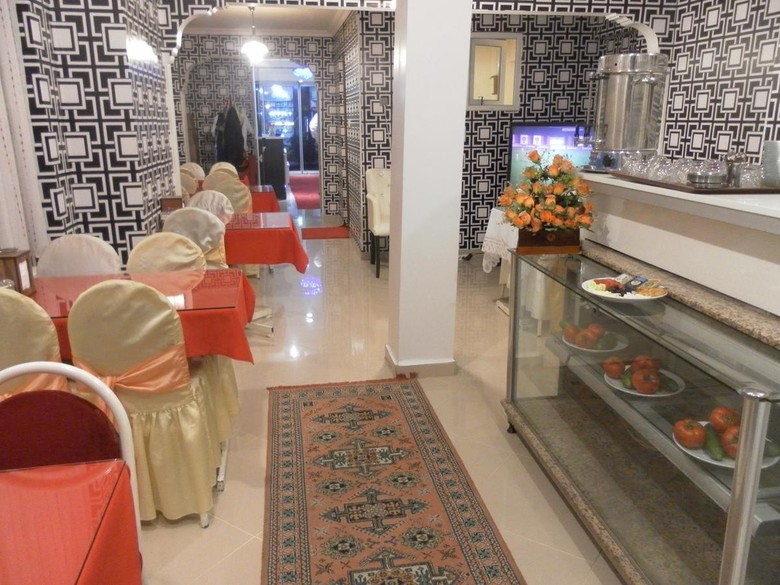 Hotel La White