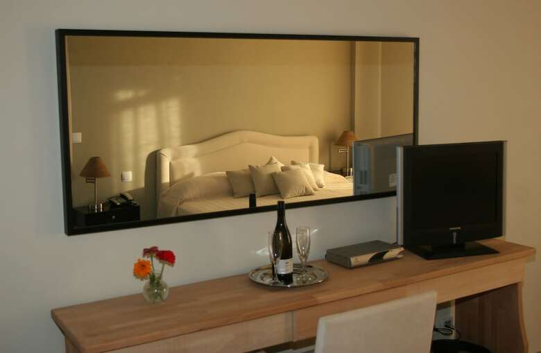 Athenea Hotel