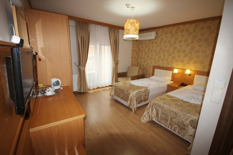 Flower Palace Hotel