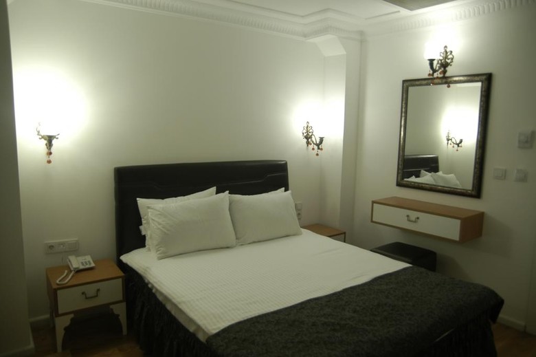 Jakaranda Hotel