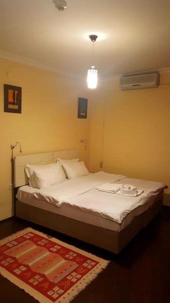 Hostal Metropolis Hostel & Guest House