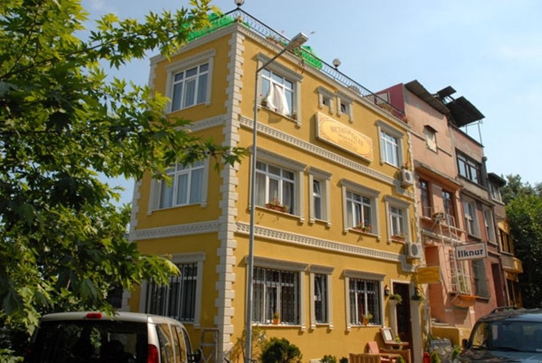 Hostal Metropolis Hostel & Guest House