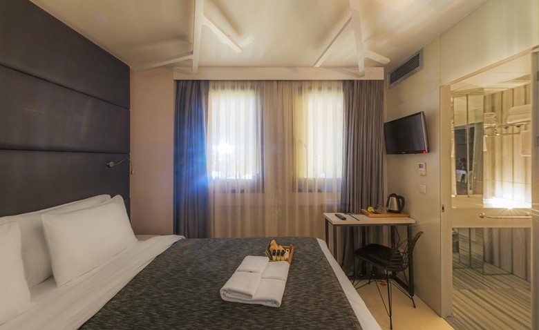 The Purl Hotel
