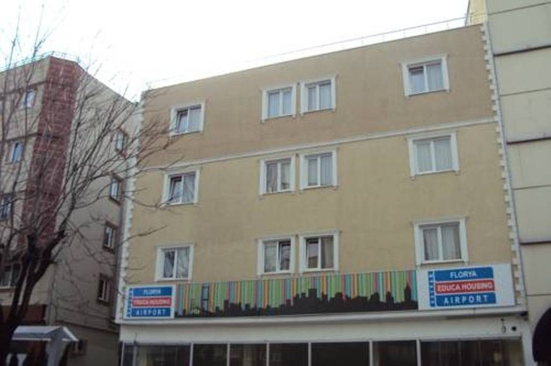 Hotel Educa Hostel Airport