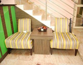 Valley Point Hotel & Suites