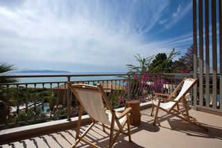 Hotel F Zeen