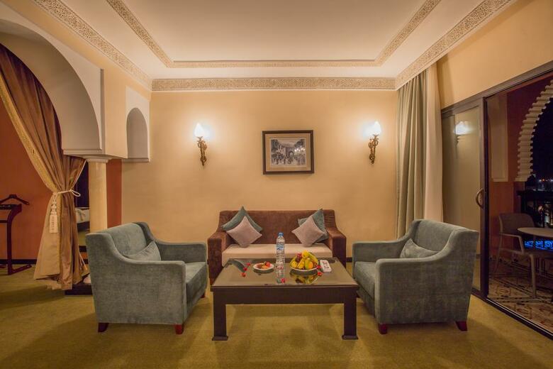 Hotel Riad Ennakhil And Spa