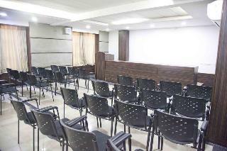 Oyo 1000 Hotel Admiral Suites