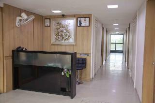 Oyo 1000 Hotel Admiral Suites