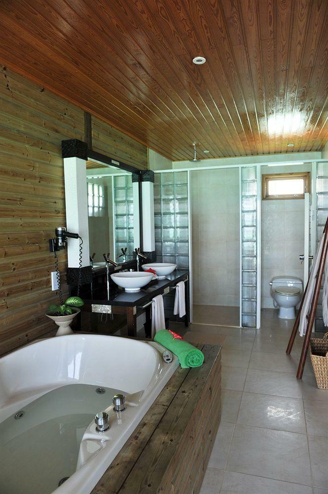 Hotel Komandoo Maldives Island Resort