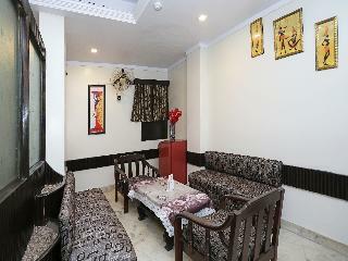 Oyo 11599 Hotel Hi Life