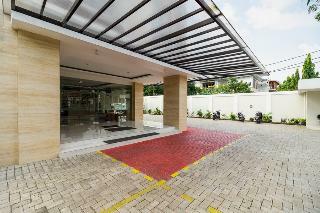 Reddoorz Plus Near Lippo Mall Kemang 2