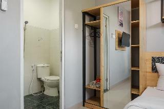Reddoorz Near Plaza Atrium Senen