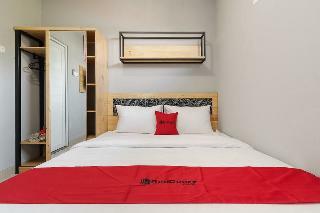 Reddoorz Near Plaza Atrium Senen