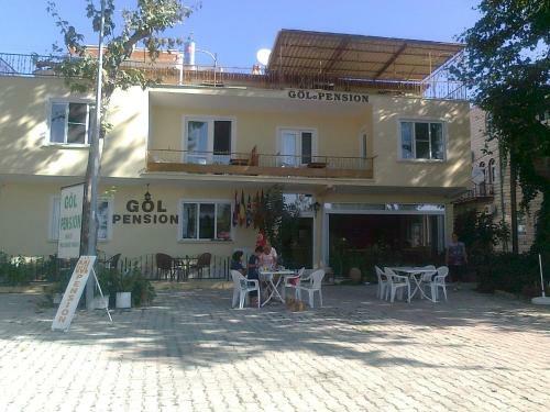 Hostal G�l Pension