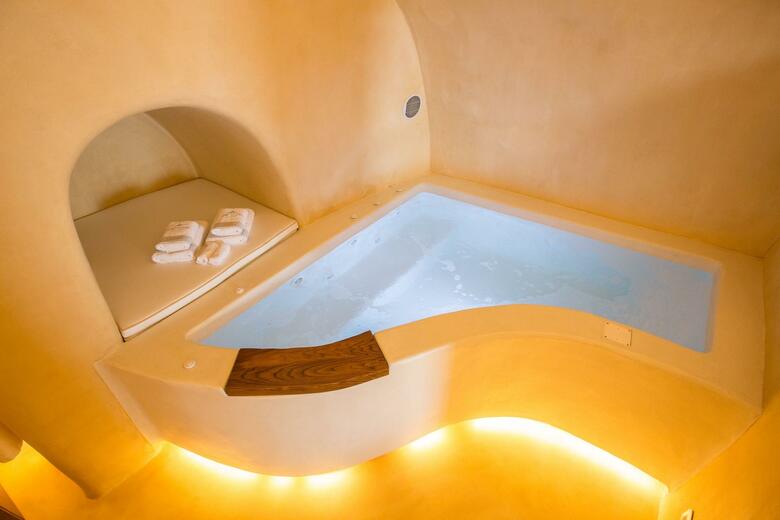 Chic Hotel Santorini