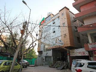 Oyo 9046 Hotel Metro Star