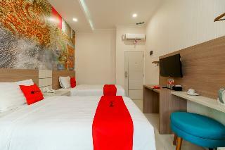 Hotel Reddoorz Plus @ Point Phila Cihampelas