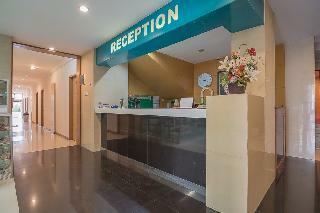 Reddoorz Plus Near Alun Alun Bandung