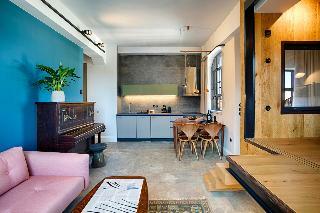 The Foundry Suites