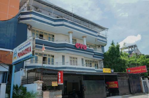 Oyo 2186 Pondok Mahkota