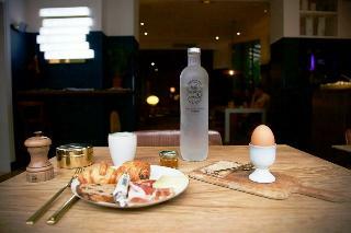 Coq Hotel (community Of Quality)