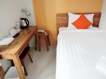 Sleep Whale Hotel