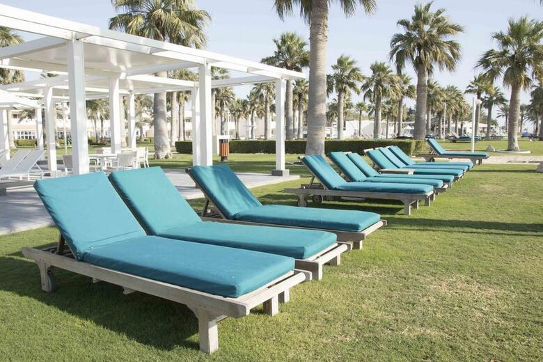 Hotel Sealine Beach. A Murwab Resort