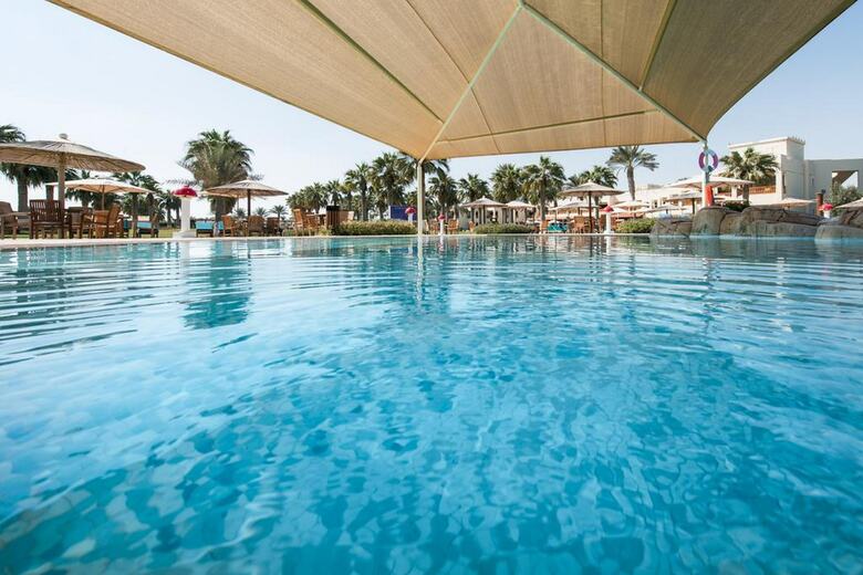 Hotel Sealine Beach. A Murwab Resort
