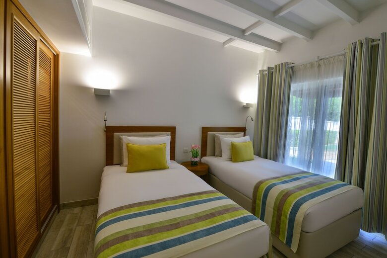 Hotel Sealine Beach. A Murwab Resort